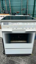 Bosch electrisch fornuis, Ophalen, Gebruikt, 4 kookzones, 85 tot 90 cm