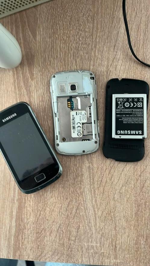 Twee Samsung Galaxy Mini 2 (GT-S6500D), Telecommunicatie, Mobiele telefoons | Nokia, Niet werkend, Zwart, Ophalen of Verzenden