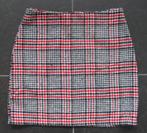 Primark korte rok, ruit rood zwart wit pied de poule, 36, Kleding | Dames, Rokken, Overige kleuren, Primark, Ophalen of Verzenden