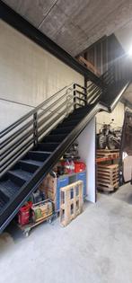 3x Stalen trap met plateau, Doe-het-zelf en Verbouw, Ophalen, Nieuw