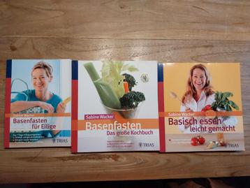 Drie Duitse kookboeken van Sabine Wacker 'Basenfasten'