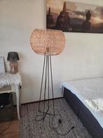 Mooie vloerlamp, Huis en Inrichting, Ophalen of Verzenden, Zo goed als nieuw, Metaal, 75 cm of meer