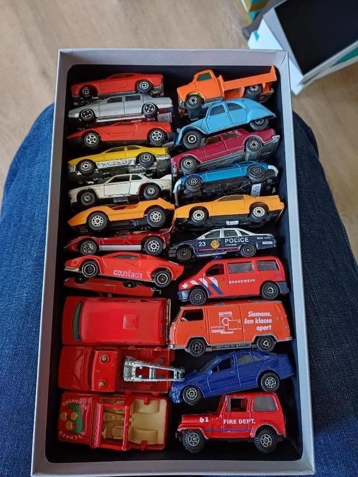 div. modelauto te koop, Hobby en Vrije tijd, Modelauto's | Overige schalen, Gebruikt, Auto, Ophalen of Verzenden