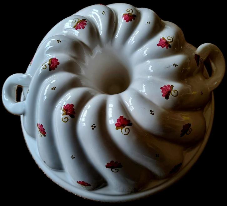 VINTAGE KERAMIEKE OOSTENRIJKSE PUDDINGVORM,GEMERKT, Antiek en Kunst, Antiek | Schalen, Ophalen of Verzenden