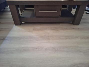 Salontafel beschikbaar voor biedingen