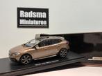 Volvo V40 Cross Country + panodak 1:43 Motorart, Hobby en Vrije tijd, Modelauto's | 1:43, Auto, Ophalen of Verzenden, Zo goed als nieuw