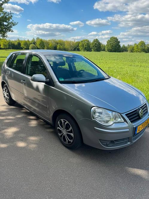Volkswagen 2006 Grijs, Auto's, Volkswagen, Particulier, Benzine, Hatchback, Geïmporteerd, Zilver of Grijs, Ophalen