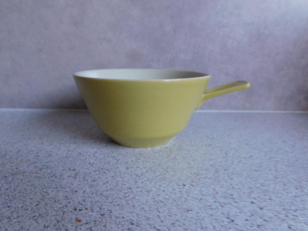 Soepkom 11,5 cm. Jubilant Reinetgeel Fris Edam, Keramiek, Ophalen of Verzenden, Zo goed als nieuw, Kom(men)