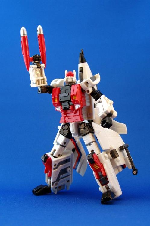 Transformers TFC Uranos Harrier -- Aerialbot SLINGSHOT  (mib, Verzamelen, Transformers, Zo goed als nieuw, G1, Autobots, Ophalen of Verzenden