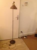 Gecoate Franse ijzeren lamp op voet met voetschakelaar., Ophalen, Gebruikt, Overige materialen, 150 tot 200 cm