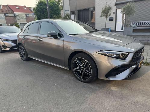 Mercedes-Benz A-Klasse A 250 Amg FULL OPTION 2023 Grijs, Auto's, Mercedes-Benz, Particulier, A-Klasse, 360° camera, ABS, Achteruitrijcamera