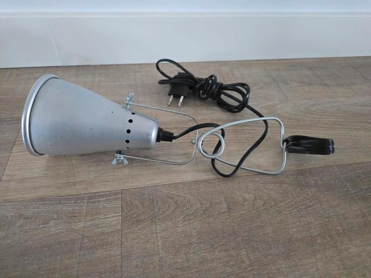 Mooi vintage aluminium klemlampje / klemspotje van Ikea €20, Huis en Inrichting, Lampen | Spots, Zo goed als nieuw, Metaal of Aluminium