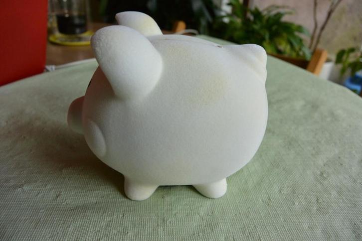 Wit spaarvarken met fluweelbekleding., Verzamelen, Spaarpotten, Nieuw, Dier, Steen, Aardewerk of Keramiek, Ophalen of Verzenden