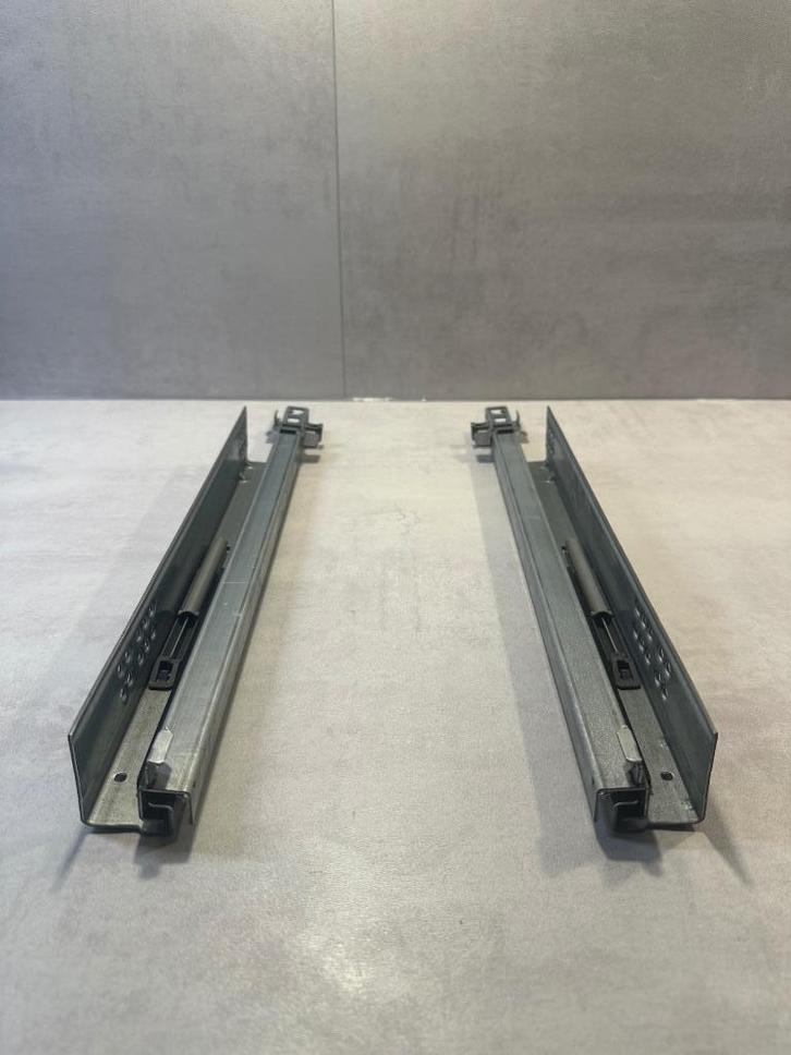 Ladegeleiders, Doe-het-zelf en Verbouw, IJzerwaren en Bevestigingsmiddelen, Zo goed als nieuw, Overige typen, 250 mm of meer, Rvs