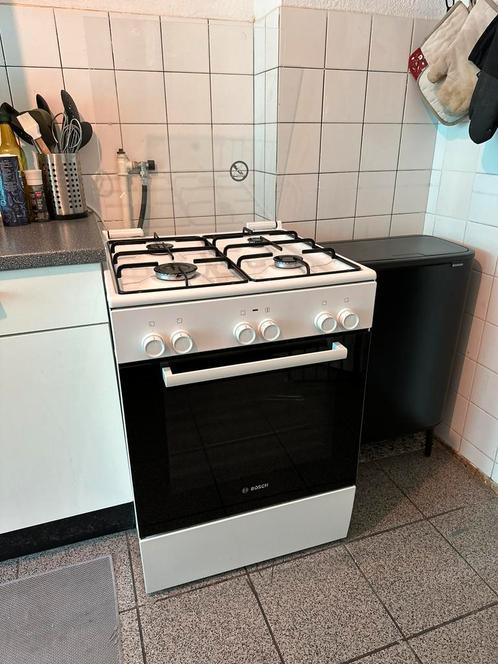Bosch Gasfornuis wit MOET ZSM WEG, Witgoed en Apparatuur, Fornuizen, Zo goed als nieuw, Vrijstaand, Gas, 4 kookzones, 85 tot 90 cm