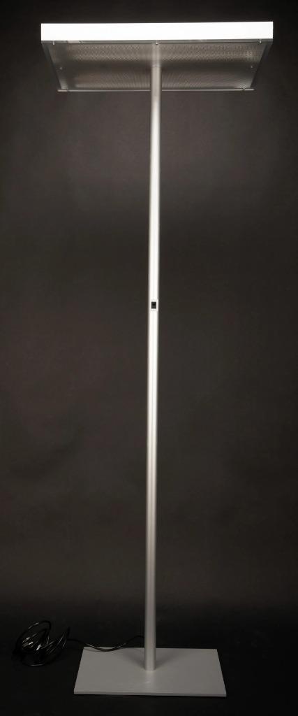 2 Nimbus Office Air staande vloerlampen_ 195 per stuk, Huis en Inrichting, Lampen | Vloerlampen, Zo goed als nieuw, 150 tot 200 cm
