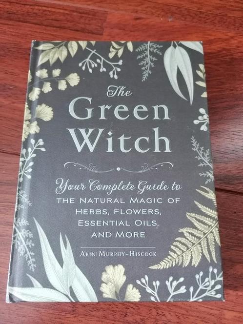 The Green Witch - Jouw Gids voor Natuurlijke Magie, Boeken, Esoterie en Spiritualiteit, Zo goed als nieuw, Achtergrond en Informatie