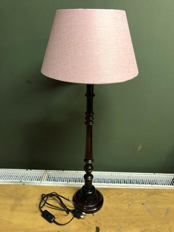 Prachtige Hoge Antique Style Tafel Lamp., Antiek en Kunst, Antiek | Lampen, Ophalen of Verzenden