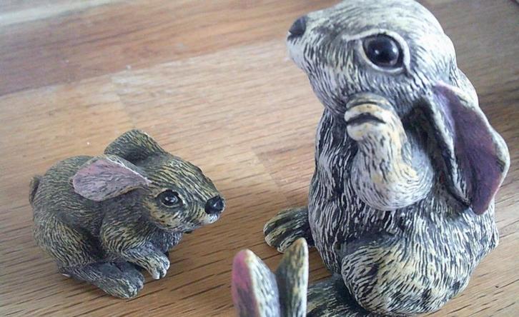 Moeder konijn met kleintje te lief de beeldjes, Verzamelen, Beelden en Beeldjes, Gebruikt, Overige typen, Ophalen of Verzenden