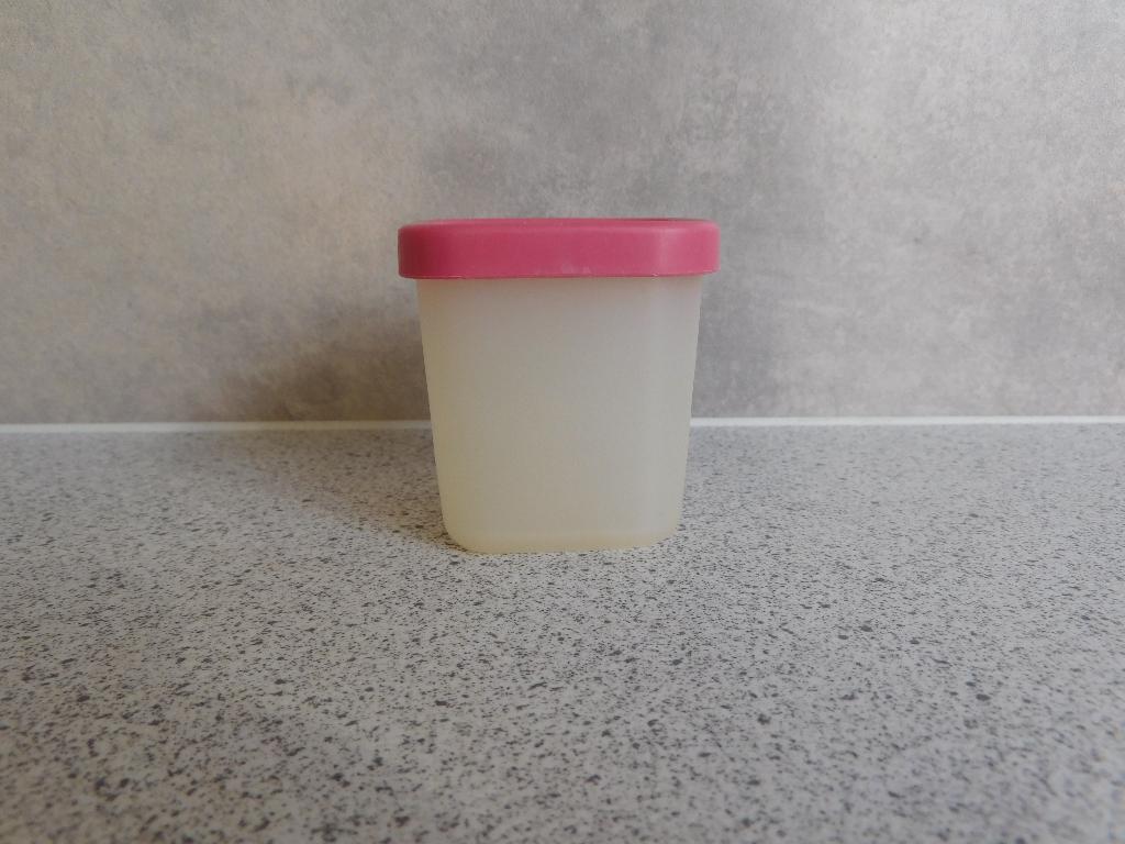 Tupperware Snack Cup 80 ml. Roze, Ophalen of Verzenden, Zo goed als nieuw, Overige typen