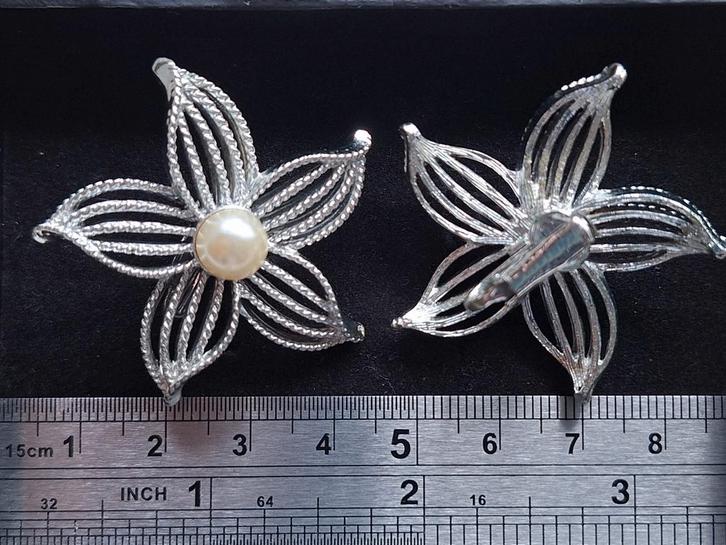 Vintage oorbellen van Sarah Coventry, Sieraden, Tassen en Uiterlijk, Oorbellen, Gebruikt, Knopjes of Stekers, Overige materialen