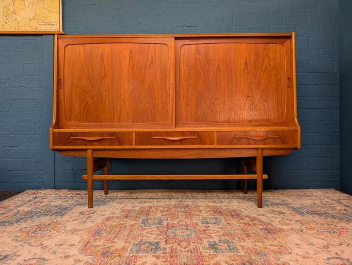 Vintage highboard, Deens design uit de jaren 60, Verzamelen, Retro, Huis en Inrichting, Ophalen