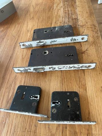 Antieke Sloten Set - 4 Stuks - Restauratie Objecten beschikbaar voor biedingen