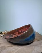 Handgemaakte keramiek schaal Copper Ocean., Porselein of Keramiek, Schaal, Nieuw, Ophalen of Verzenden