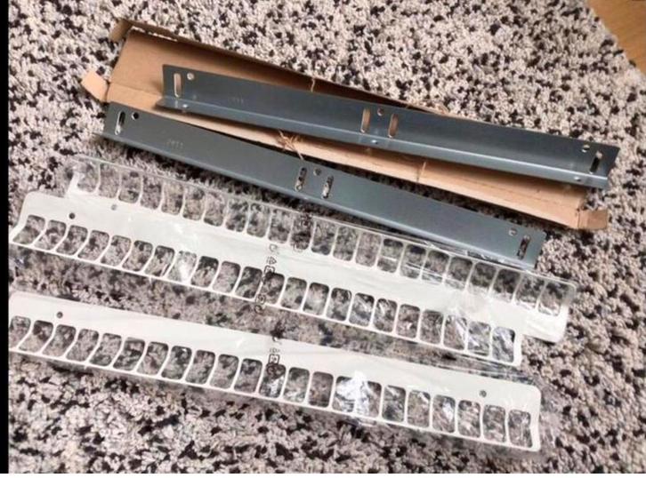 Ikea Kast ophang accessoires 🌼 voor plank paneel, Huis en Inrichting, Kasten | Stellingkasten, Zo goed als nieuw, Ophalen of Verzenden