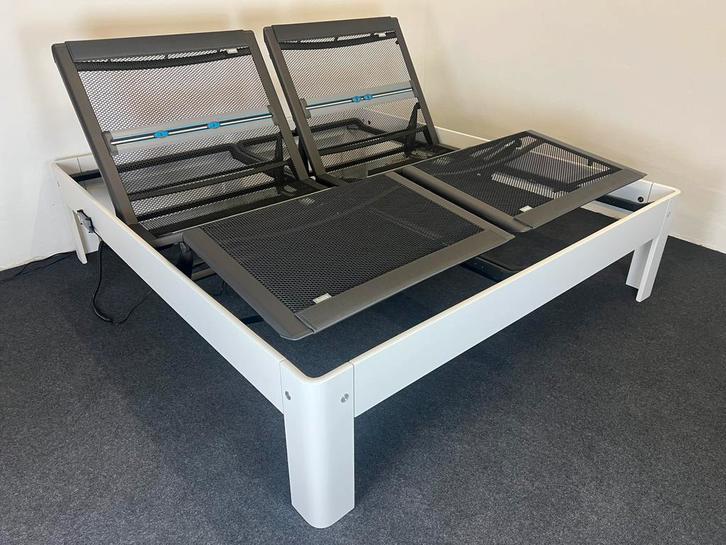 Outlet: Auping Auronde Pure White 160x200 2M (-70%!), Huis en Inrichting, Slaapkamer | Bedden, Zo goed als nieuw, Tweepersoons