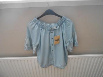 Nieuwe blouse maat 176 Madison (nu voor €10.00) beschikbaar voor biedingen