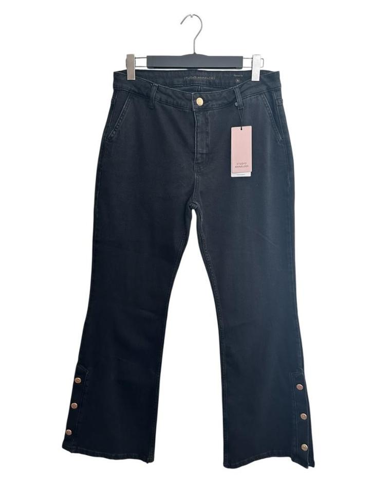 Studio Anneloes spijkerbroek NIEUW M, Kleding | Dames, Broeken en Pantalons, Nieuw, Maat 38/40 (M), Zwart, Lang, Ophalen of Verzenden