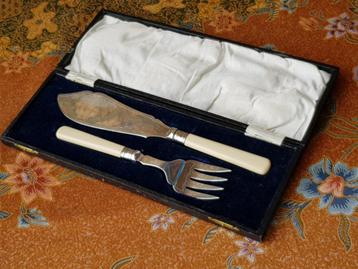 Mooi oud Engels silverplate viscouvert in een etui 32,6 cm. beschikbaar voor biedingen