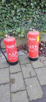 2 poederblussers, over de datum, Ophalen, Brandblusser
