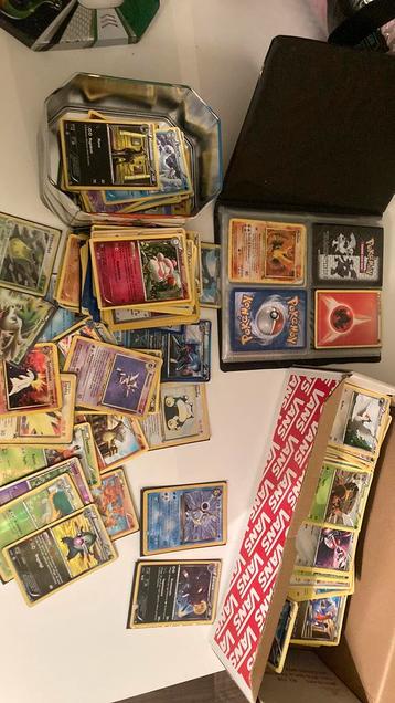 Pokemon cards whole pack 200-300 kaarten beschikbaar voor biedingen