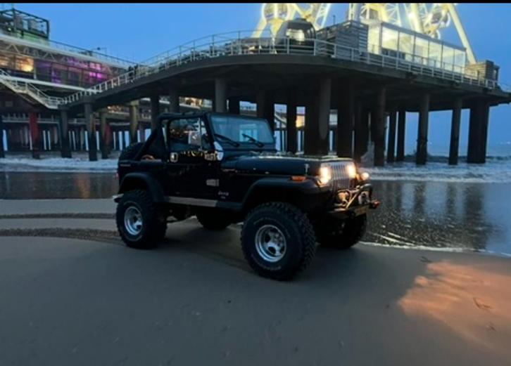 Jeep Wrangler YJ V8 8 inch lift warn lier 4x4 complete auto, Auto's, Jeep, Bedrijf, Wrangler, Benzine, SUV of Terreinwagen, Origineel Nederlands
