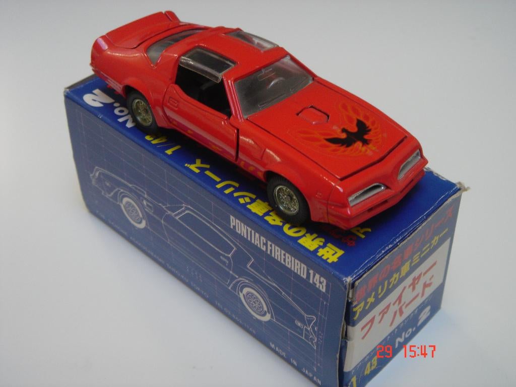PONTIAC FIRE BIRD  SAKURA  NR. 2, Hobby en Vrije tijd, Modelauto's | 1:43, Ophalen of Verzenden, Zo goed als nieuw, Auto, Overige merken