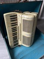 Accordeon Scandelli,120 bas,4 coren, goed staat, Muziek en Instrumenten, Ophalen of Verzenden, Zo goed als nieuw, 120-bas, Overige merken