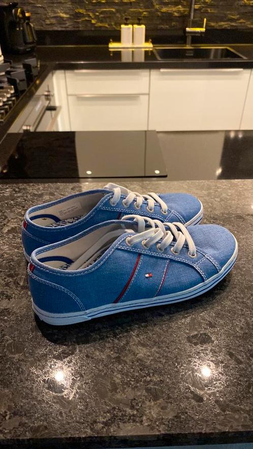 Tommy Hilfiger sneakers – maat 35 – Bijna nieuw, Kinderen en Baby's, Kinderkleding | Schoenen en Sokken, Zo goed als nieuw, Schoenen