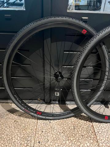 NIEUW! Fulcrum gravel wielset disc met banden beschikbaar voor biedingen