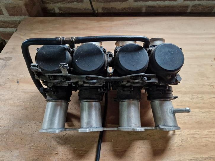 CBR600 Motorcarbs Alu spruitstuk 1600 smallblock 86c 6N, Auto-onderdelen, Motor en Toebehoren, Ophalen of Verzenden