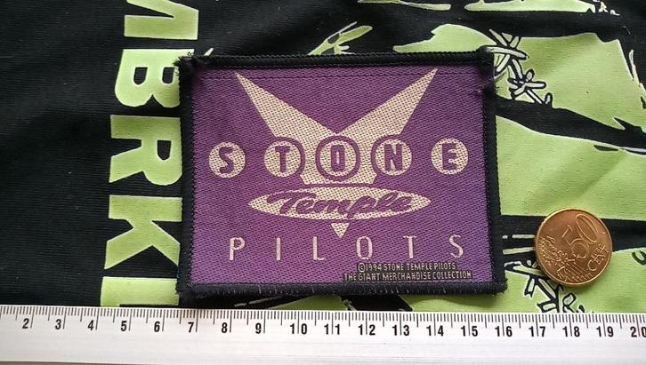 Stone Temple Pilots vintage 1994 patch used 971 rock grunge, Verzamelen, Muziek, Artiesten en Beroemdheden, Zo goed als nieuw