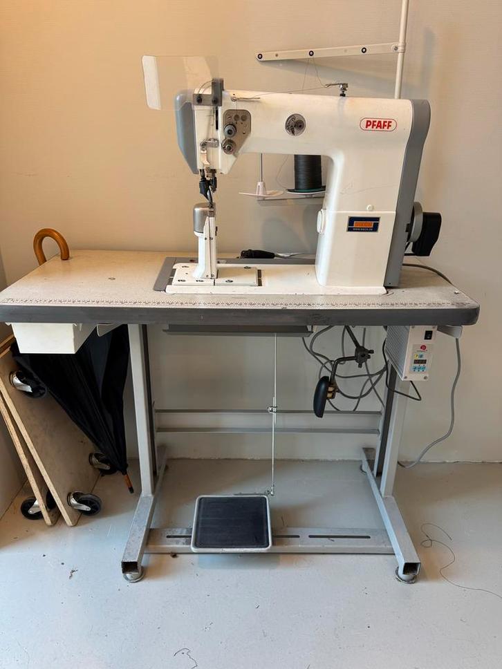 Pfaff 471-755/01 industriële naaimachine – servo motor, Hobby en Vrije tijd, Naaimachines en Toebehoren, Gebruikt, Naaimachine