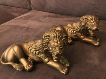2 prachtige Leeuwen beeldjes. beschikbaar voor biedingen