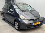Toyota Aygo 1.0-12V +, Voorwielaandrijving, Stof, Gebruikt, 4 stoelen