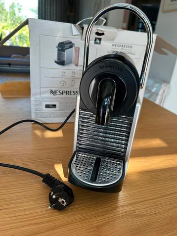 Nieuwe Nespresso Pixi zwart met aluminium zijkanten beschikbaar voor biedingen