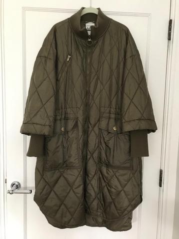 Project AJ117, women’s lightweight, oversized padded jacket, beschikbaar voor biedingen