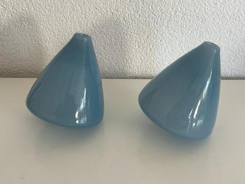 Twee blauwe Dutz tuimelvaasjes, Huis en Inrichting, Woonaccessoires | Vazen, Zo goed als nieuw, Blauw, Minder dan 50 cm, Glas