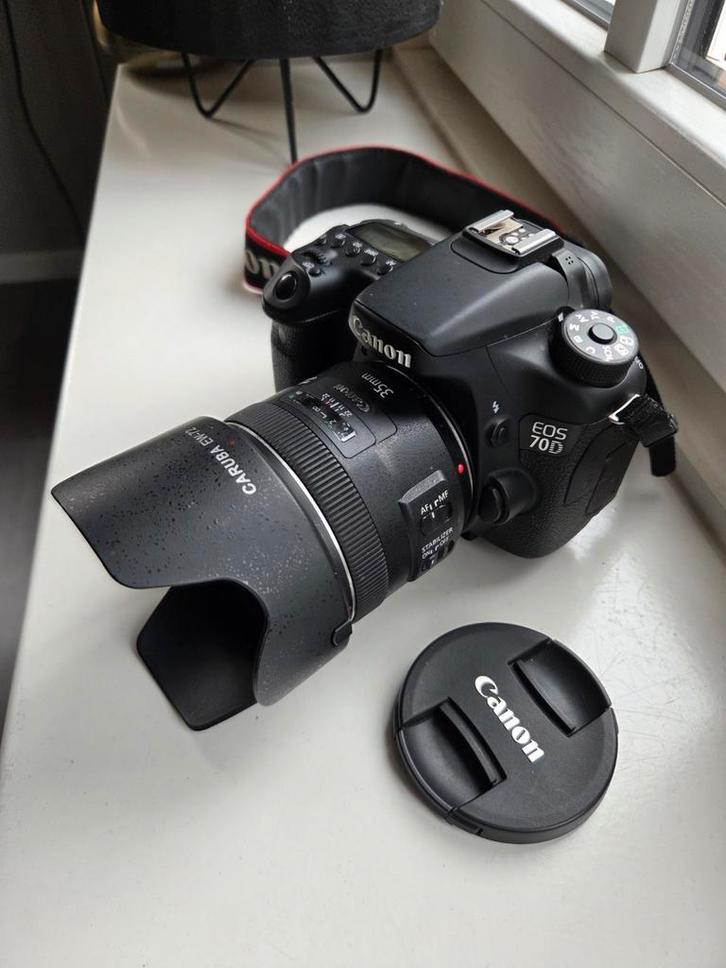 Canon EOS 70D EF S 18-135 IS STM + EF 35mm F 2/0 IS USM, Audio, Tv en Foto, Fotocamera's Digitaal, Gebruikt, Spiegelreflex, Canon