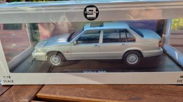 Volvo 960 Triple 9 silver sand met, 1:18 beschikbaar voor biedingen